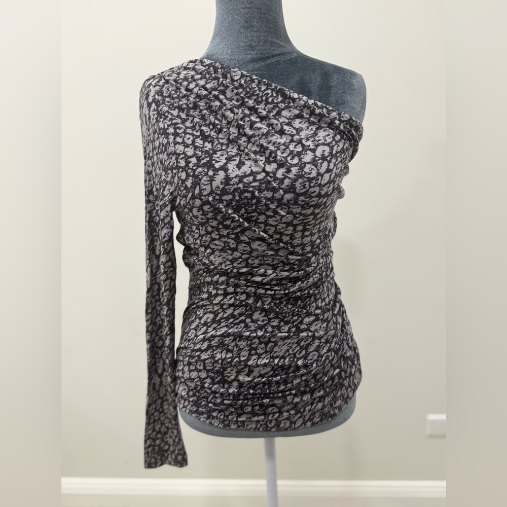 Snakeskin one should top